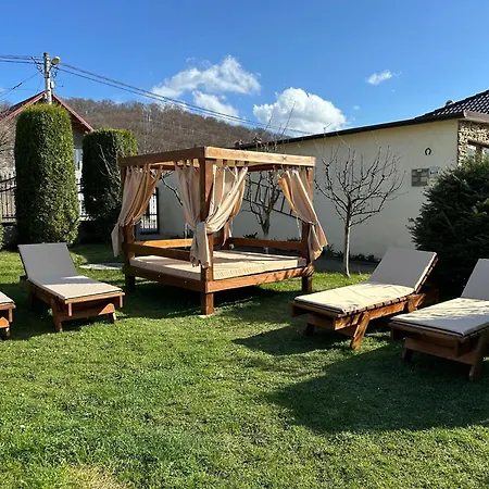 Villa Emerald